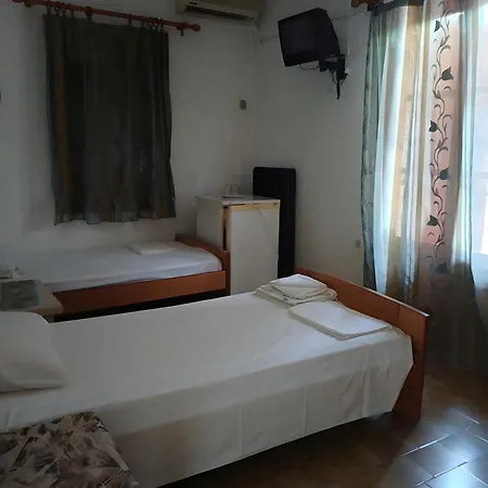 Pensión Orama Vasiliká