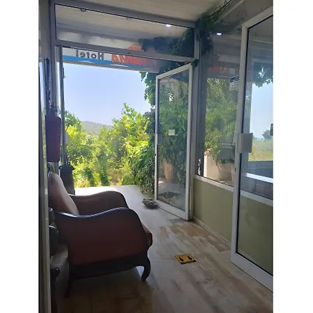 Pensión Orama 3*